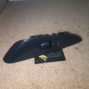 проверена, кнопка стеклоподьемника задней двери б/у