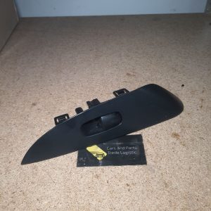 перевірена кнопка склопідйомника задніх правих дверей б/у