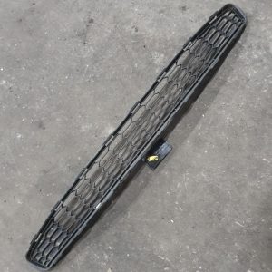 решотка бамперу переднього ліф б/у