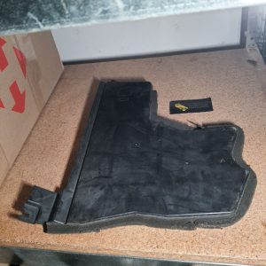 дефлектор радиатора правый ниссан, лиф б/у 628223NA0A