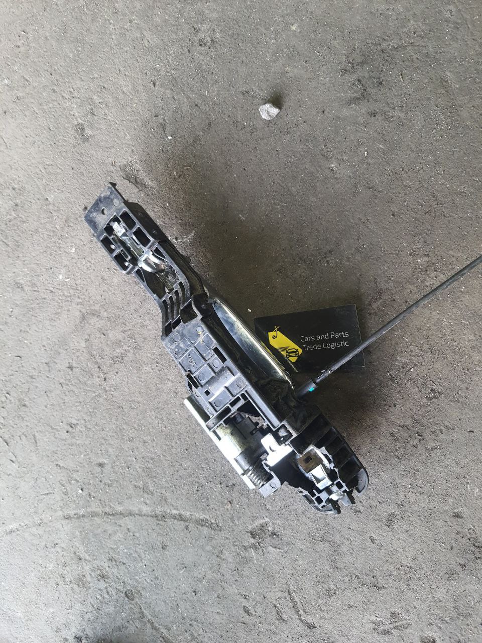 внутрішній кронштейн механізм ручки лівих дверенй нісан ліф б/у