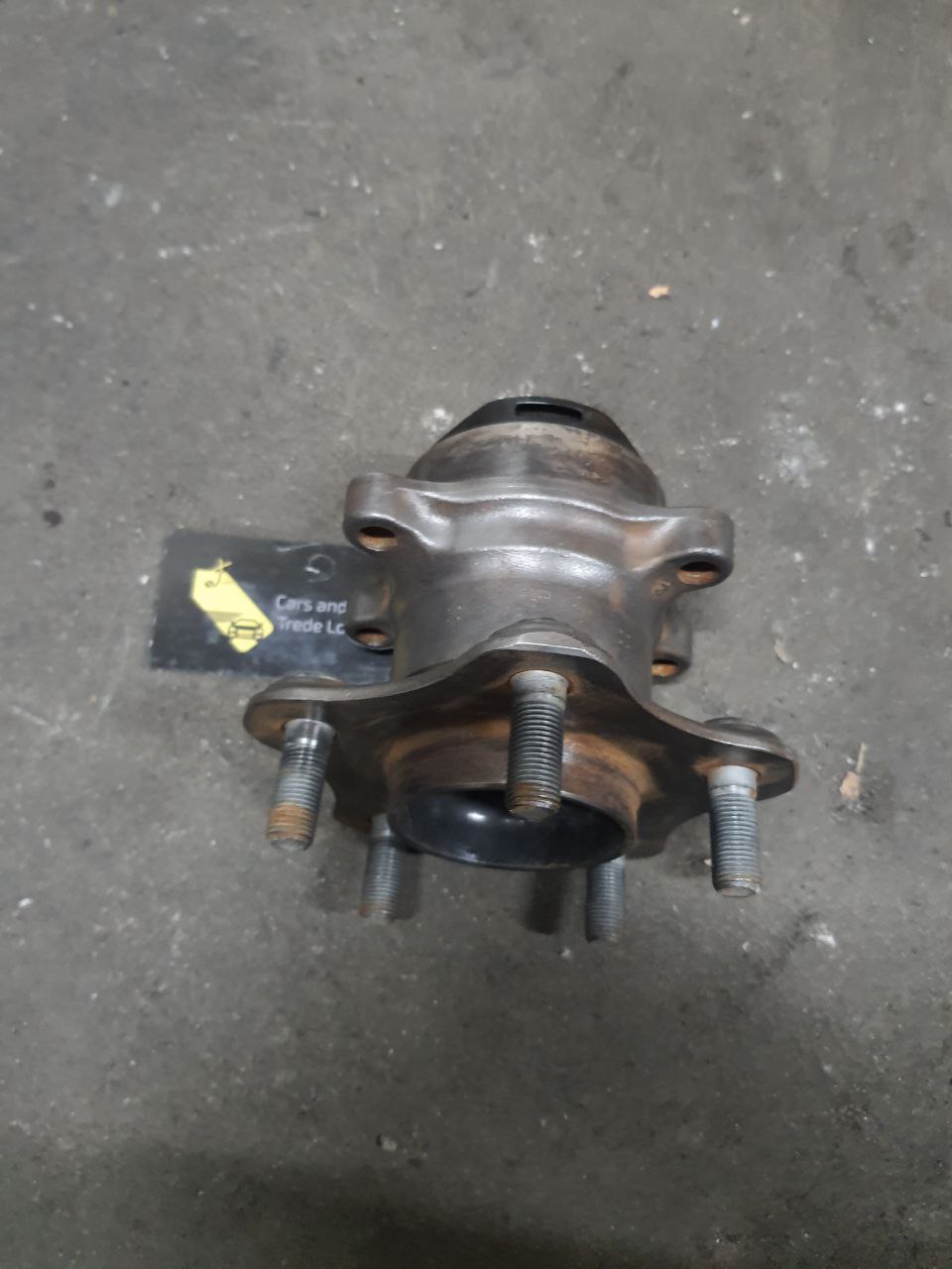 Задня ступиця ліф