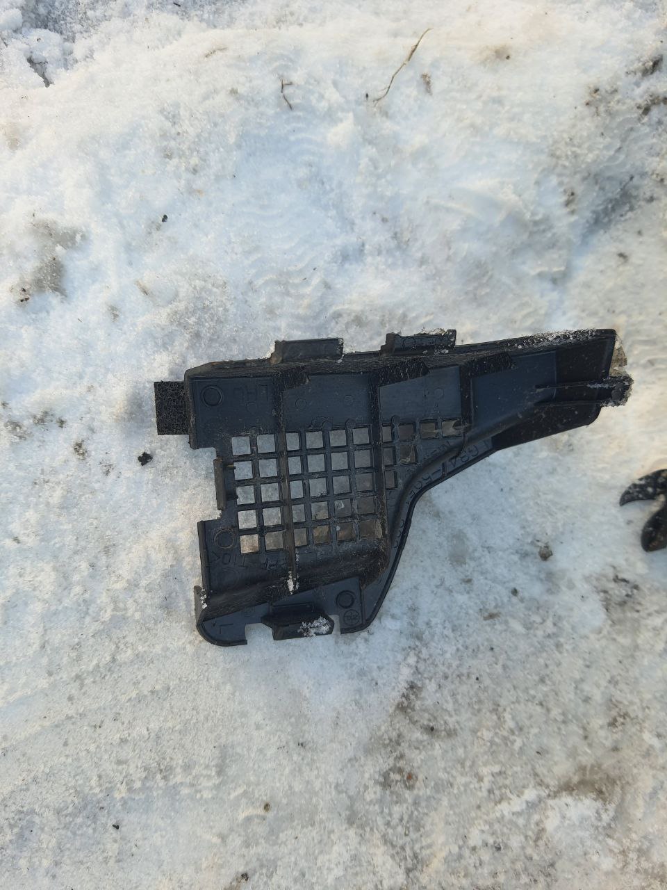 заглушка жабо левая ниссан лиф б/у