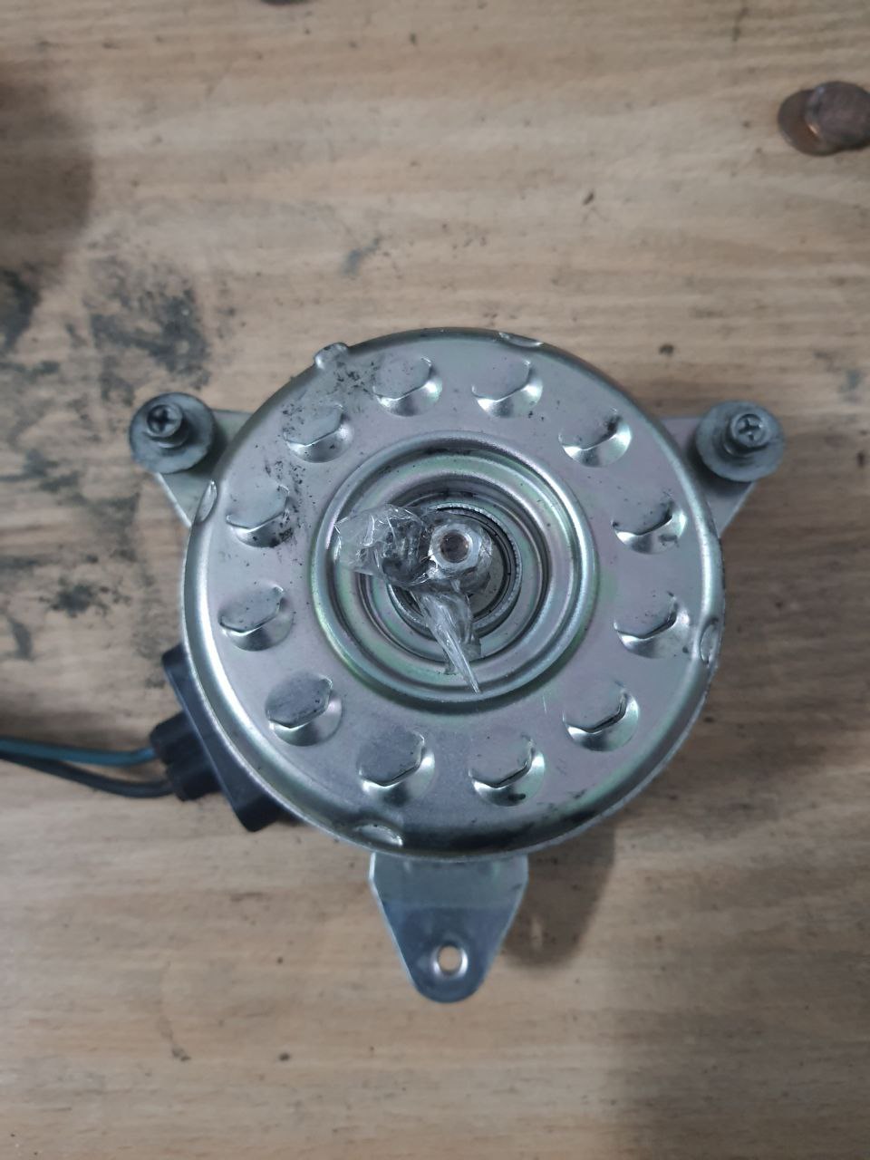 мотор вентилятора правый лиф б/у