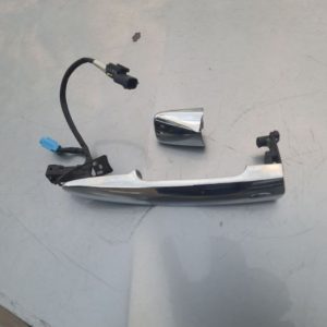 чудовий стан, ручка передніх дверей зовнішня з безключовим б/у