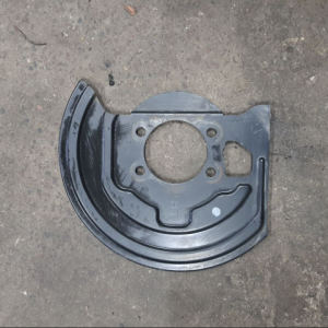 Защита тормозного диска переднего левого, нисан