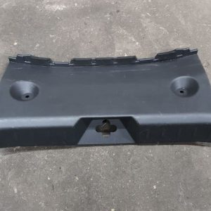 чудовий стан, пластикова накладка багажнику нісан ліф накладка задньої панелі б/у