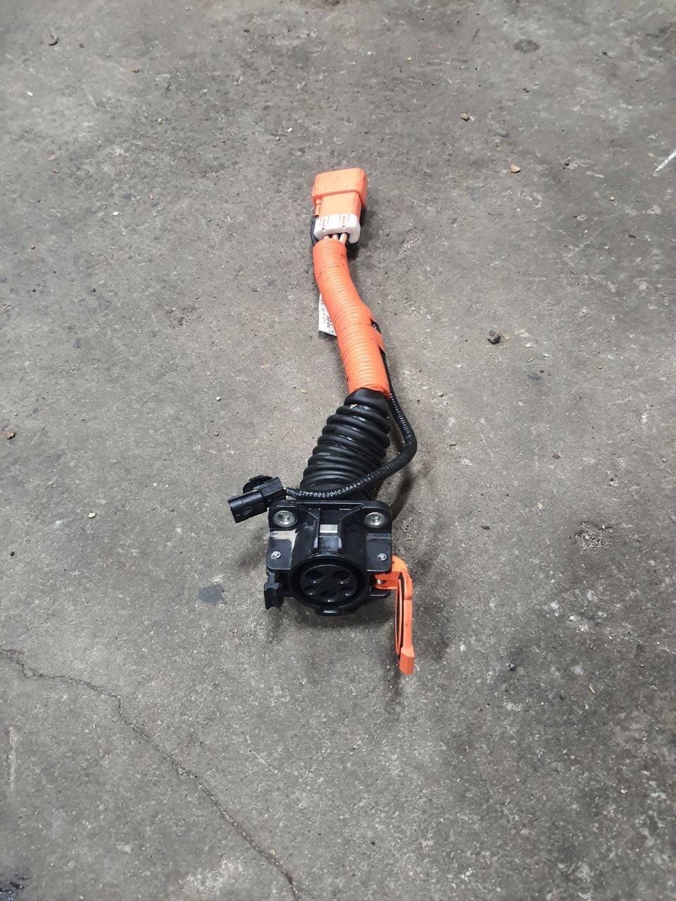 медленный порт зарядки, левый, всборе с кабелем и крышкой нисан лиф 2011, 2012