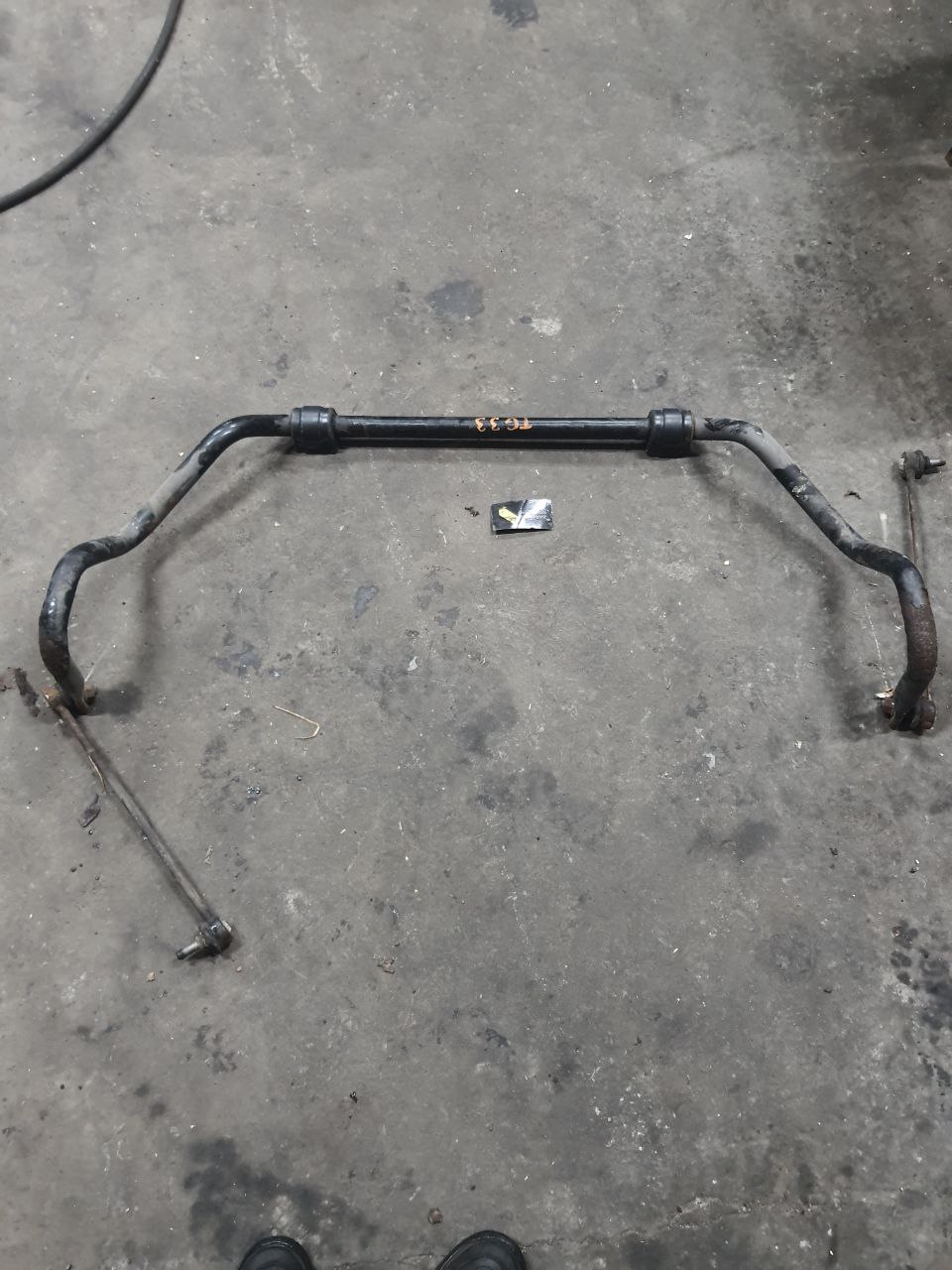 передній стабілізатор Range Rover L322 (2002 - 2012)