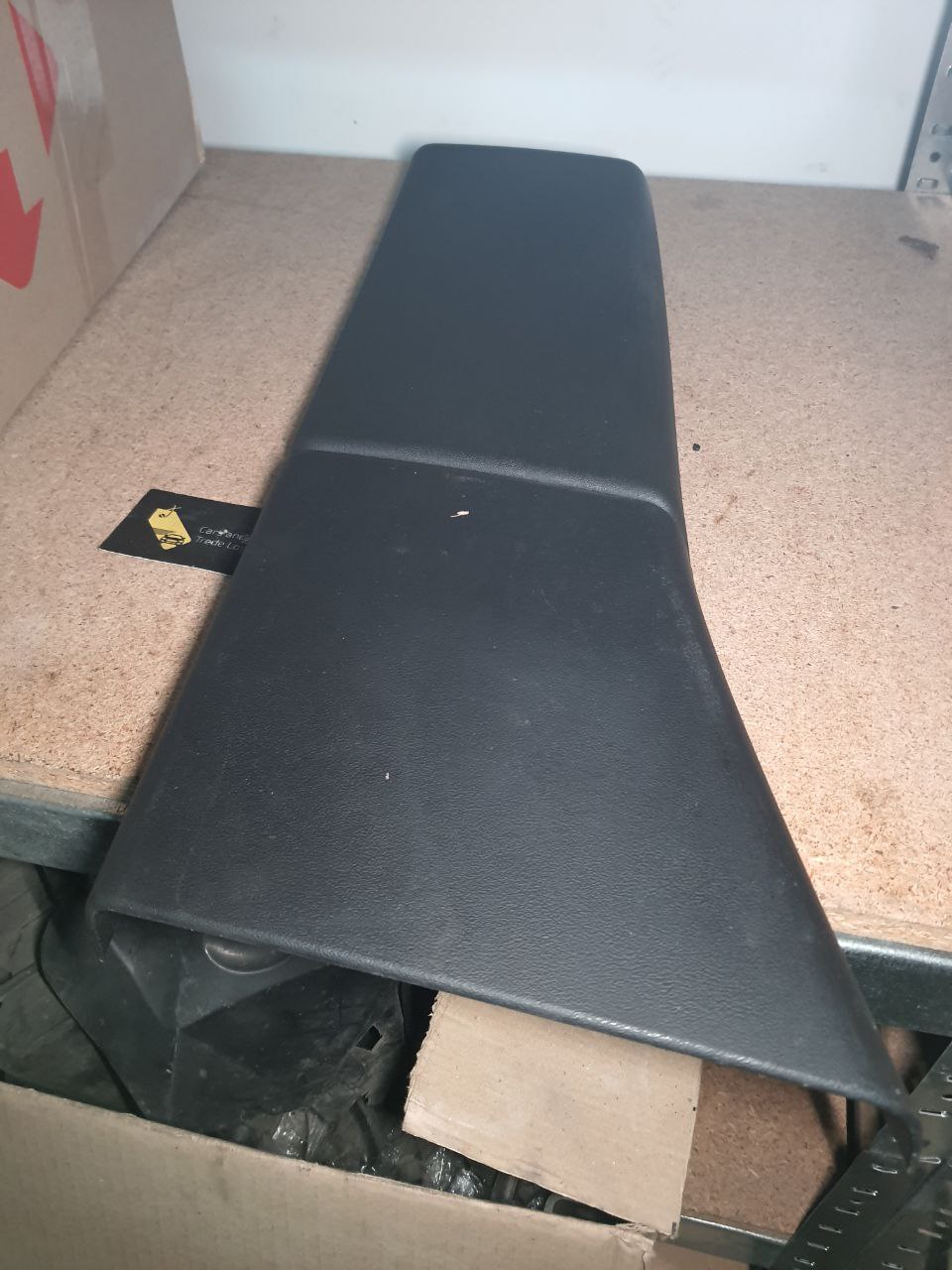 EMH500050PVA нижня ліва накаладка центральної стойки Range Rover L322 (2002 - 2012)