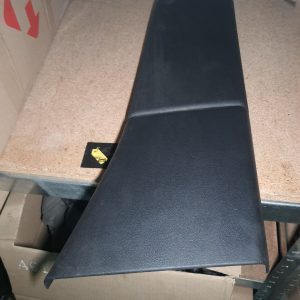 нижня права накаладка центральної стойки Range Rover L322 (2002 - 2012)