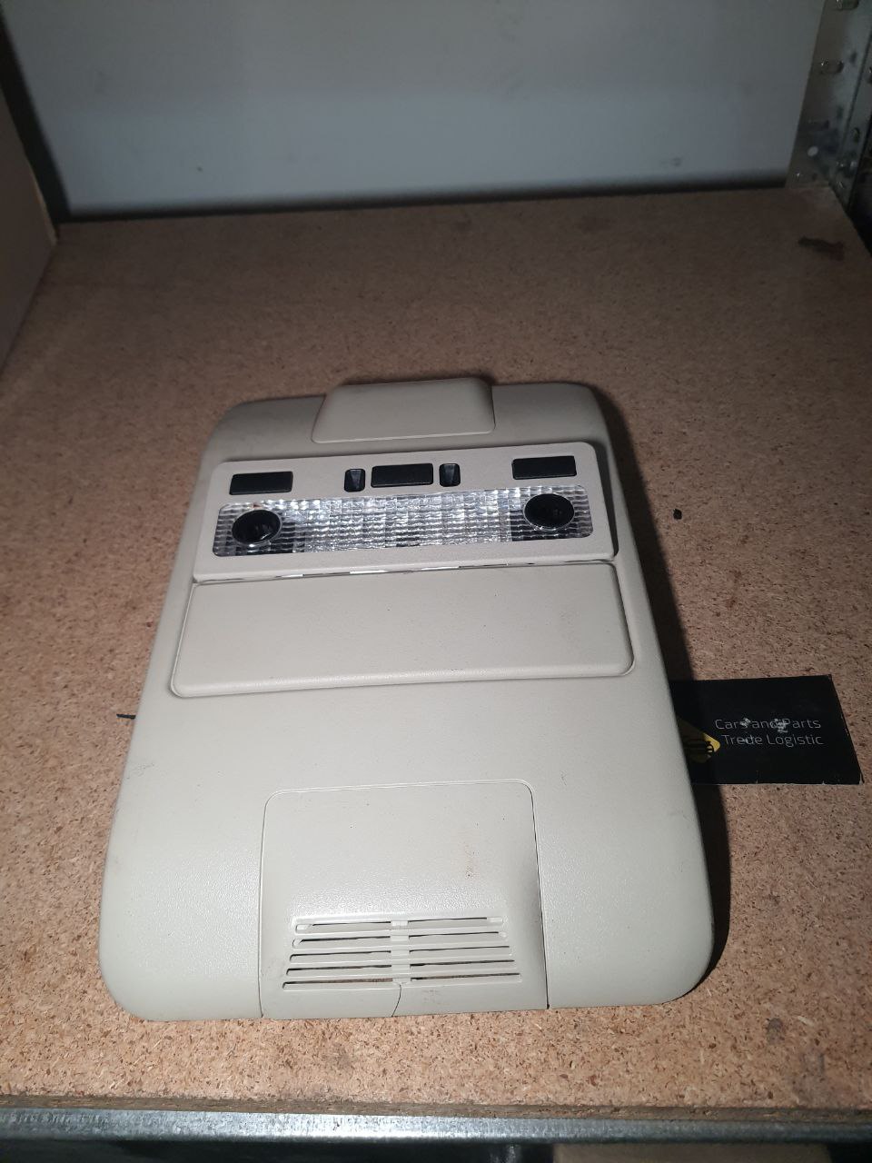 без двд задній плафон стелі Range Rover L322 (2002 - 2012)