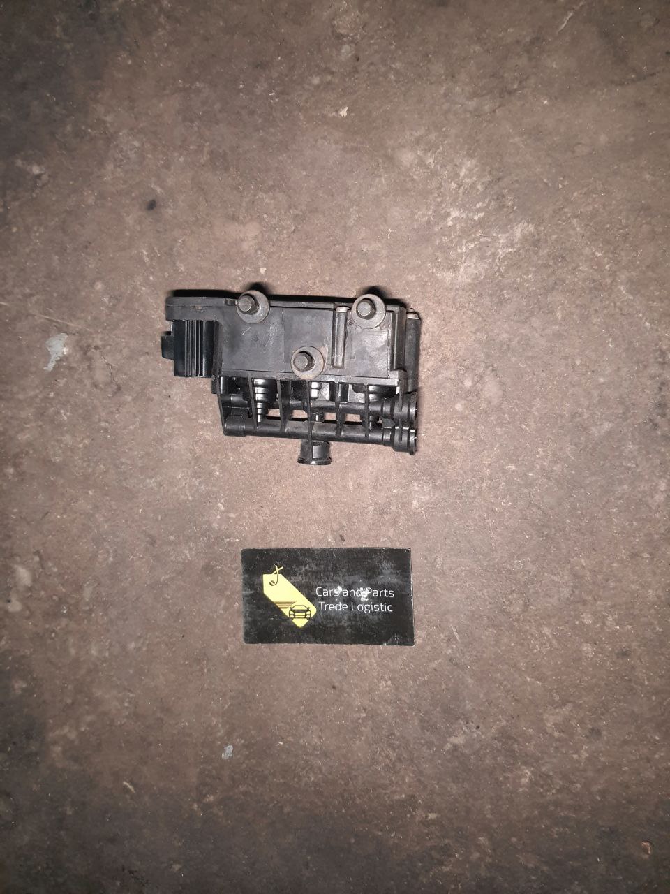 Блок клапанов керування пневмо, правый і лівий л322