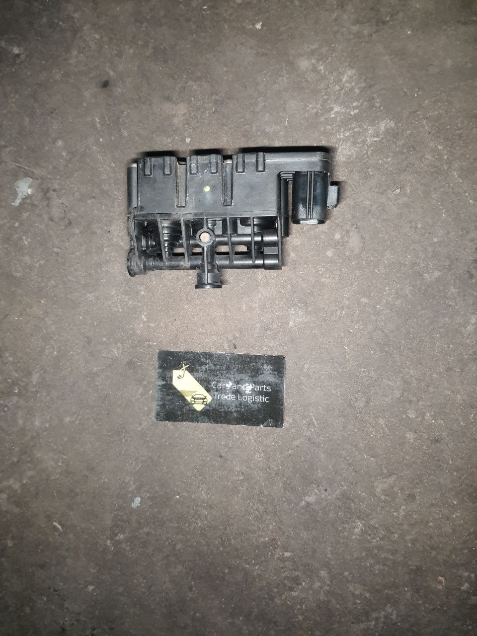 Блок клапанов керування пневмо, правый і лівий л322