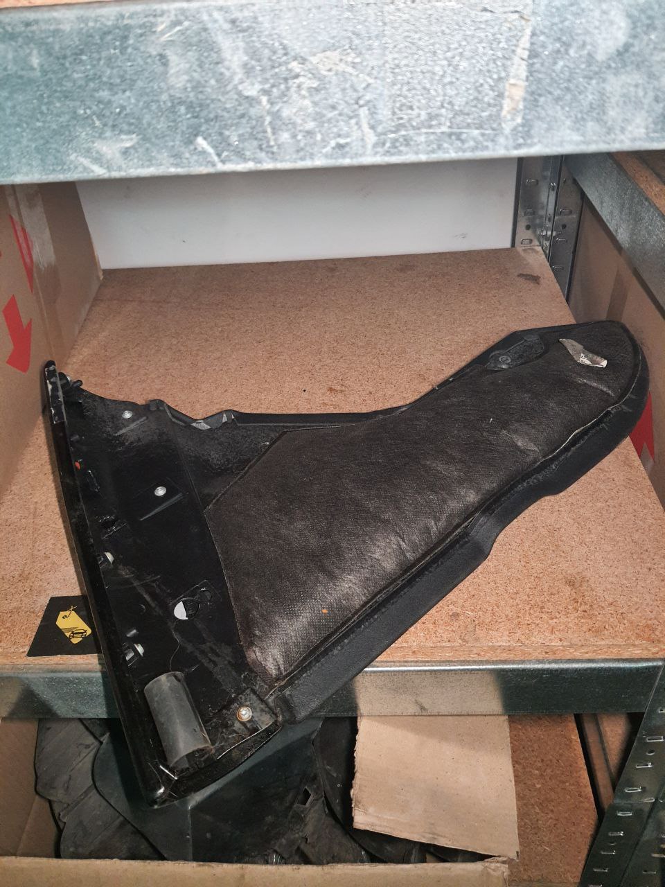 права накладка центральнї консолі Range Rover L322 (2002 - 2012)