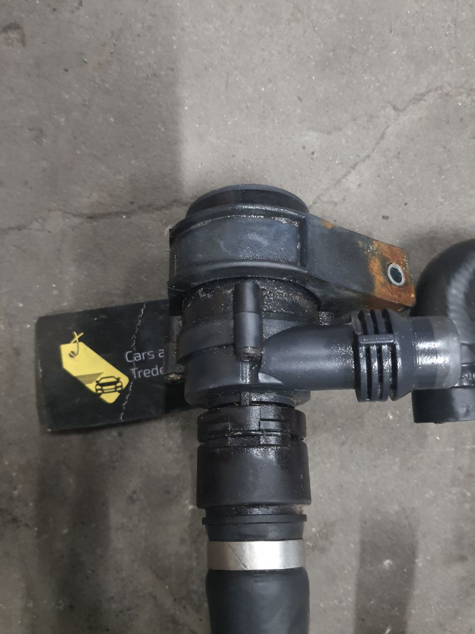 Додаткова електрична помпа системи охолодження Range Rover L322 — Оригінал