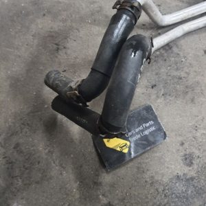 JHB501280 кутовий Г-подібний патрубок, обратка опалювача Range Rover (L322 2002 - 2012, L405 2012 - 2021) Range Rover Sport (L320 2005 - 2013, L494 2013 - 2022) Land Rover Discovery 4 (L319, 2009-2017)