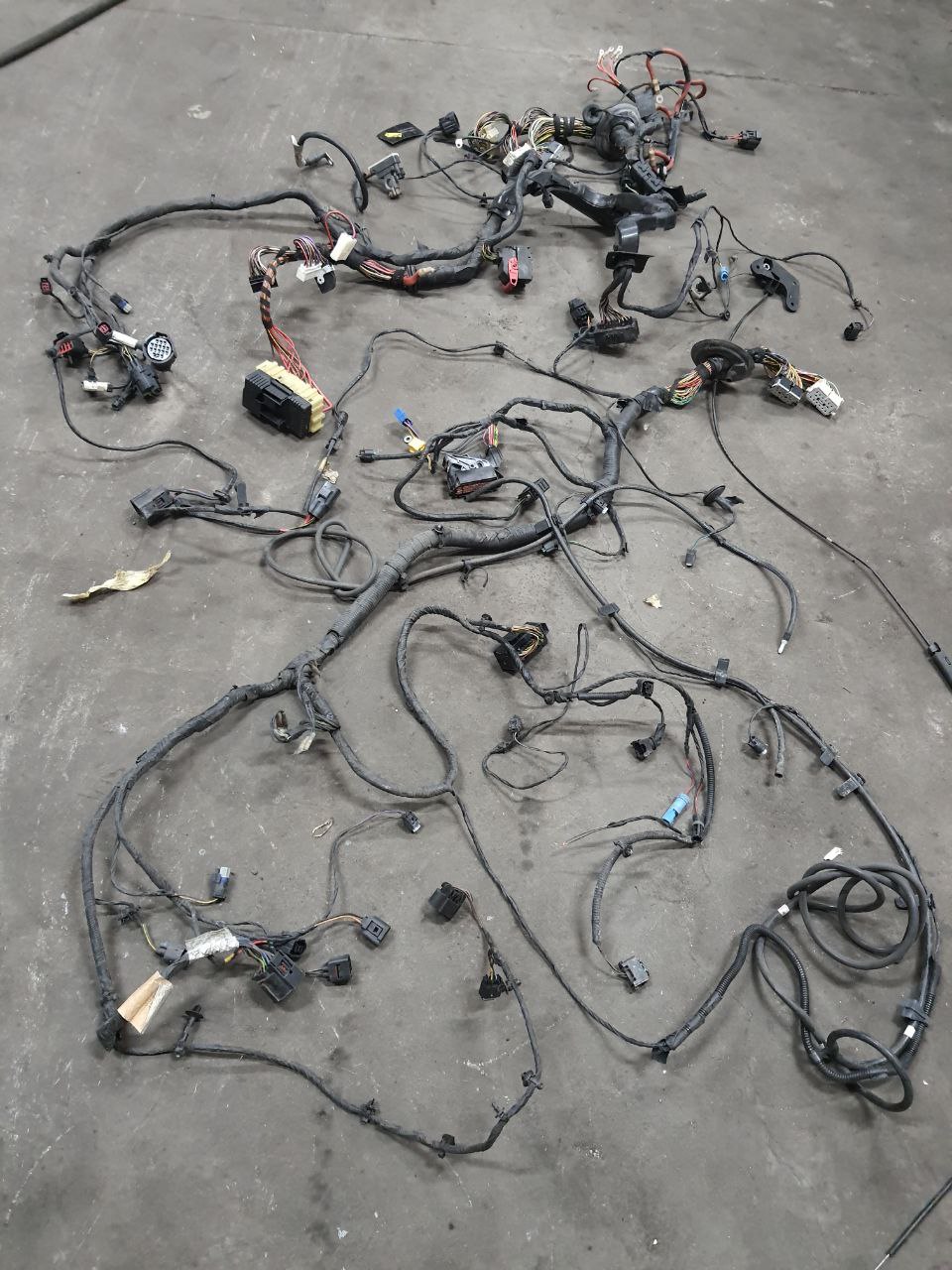 права проводка двигуна л322