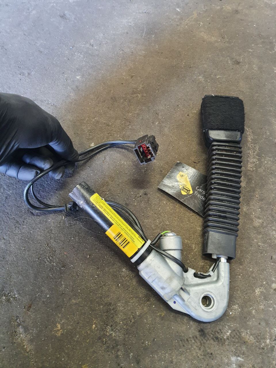 Ремінь безпеки передній правий (не спрацьовував) Range Rover L322