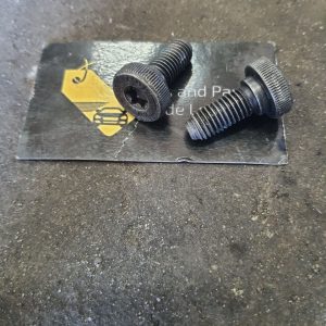 болт ремня безпеки Range Rover (L322 2002 - 2012) Range Rover Sport (L320 2005 - 2013) Land Rover Discovery 4 (L319, 2009-2016)