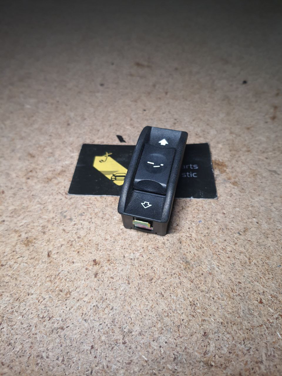 кнопка люку рендж л322