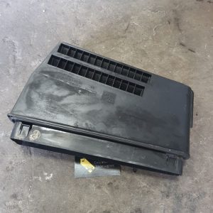 лівий повітропровід обдуву ніг Range Rover (L322 2002 - 2012, L405 2012 - 2021) Range Rover Sport (L320 2005 - 2013, L494 2013 - 2022) Land Rover Discovery 4 (L319, 2009-2017)