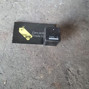 Реле вентилятора та бензонасоса Range Rover / Discovery — YWB500060 — 40A — Оригінал