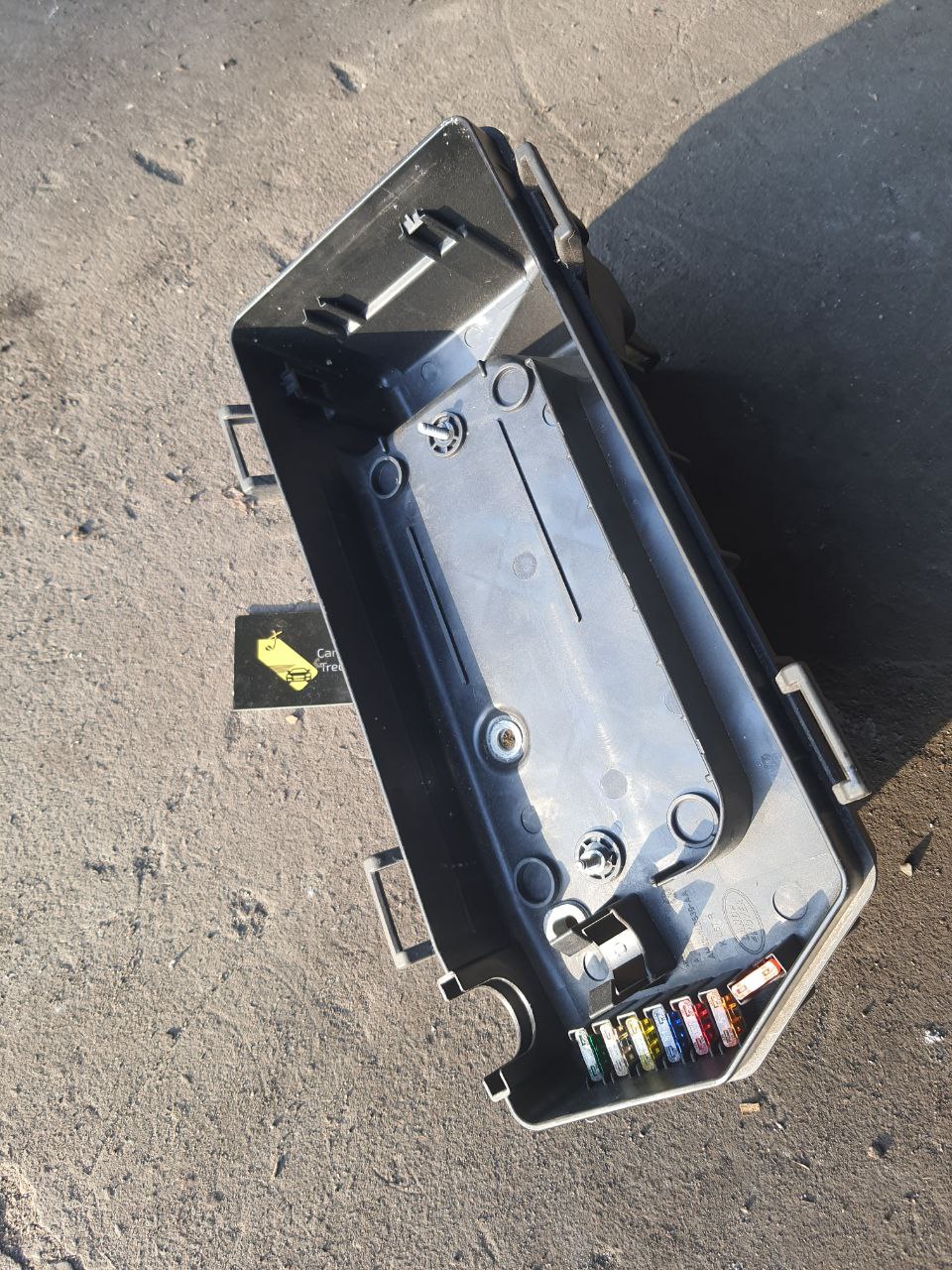 LR014287 корпус блоку запобіжників під капотом Range Rover L322 (2002 - 2012)