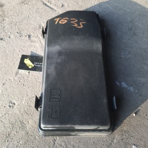 LR023569 кришка блоку запобіжників