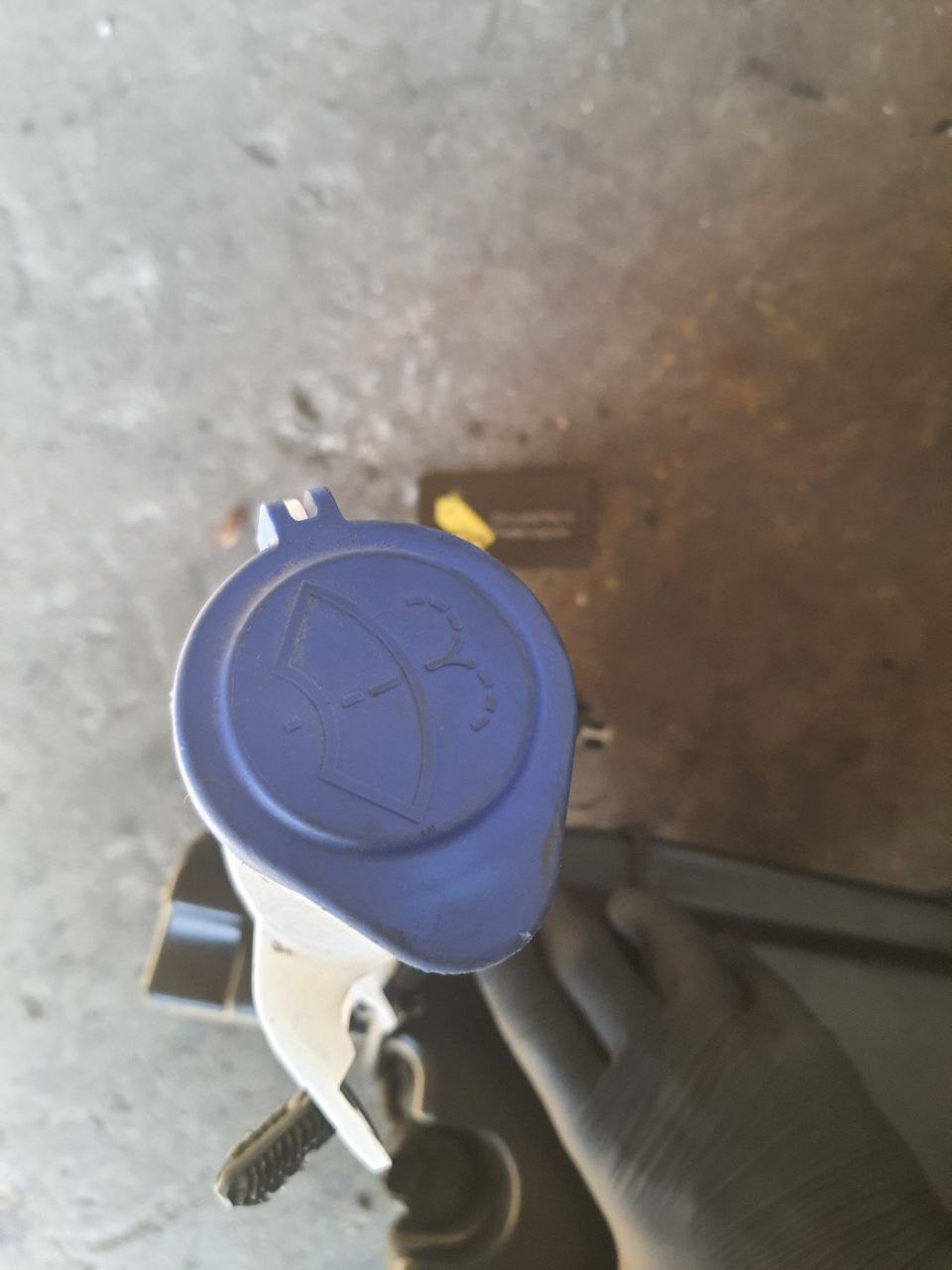 кришка омивача Range Rover (L322 2002 - 2012) Range Rover Sport (L320 2005 - 2013) Land Rover Discovery 4 (L319, 2009-2016)