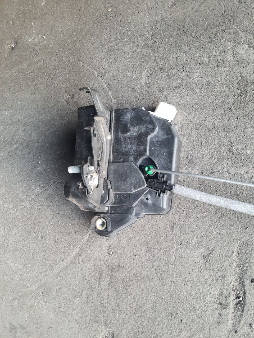 замок водійських дверей, передніх лівих дверей Range Rover L322 (2002 - 2012)