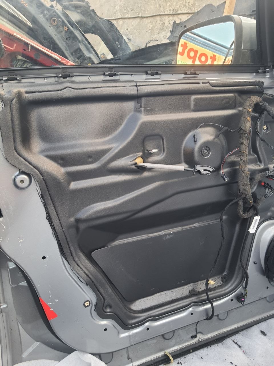 Чудовий стан, шумовіброзахист дверей водія л322