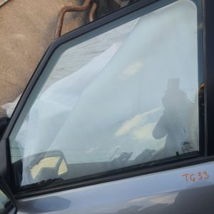 Скло дверей водія, без зауваженнь, л322