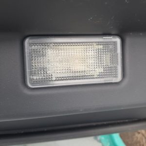 Плафон в багажнику л322