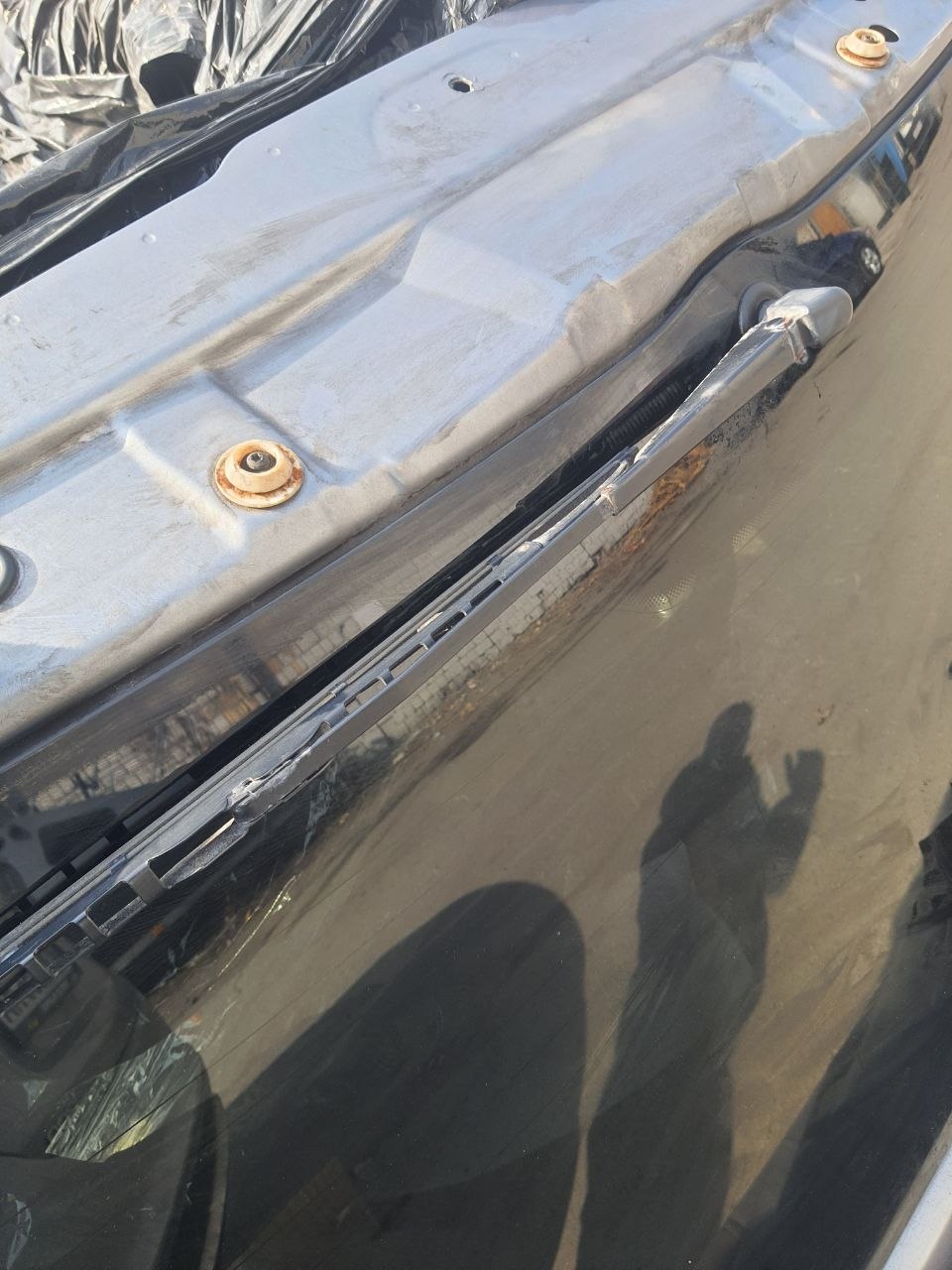 Клипса кріплення спйлера л322