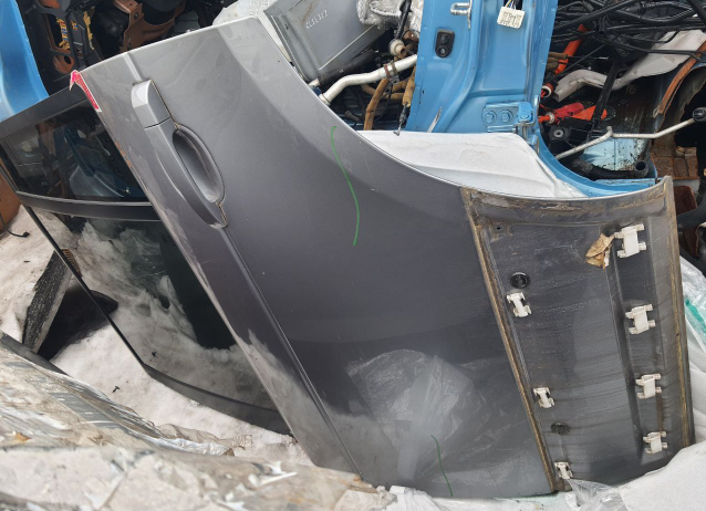 задні ліві двері Range Rover L322