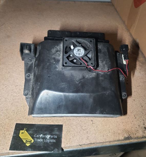 кришка блоку керування двигуном Range Rover L322