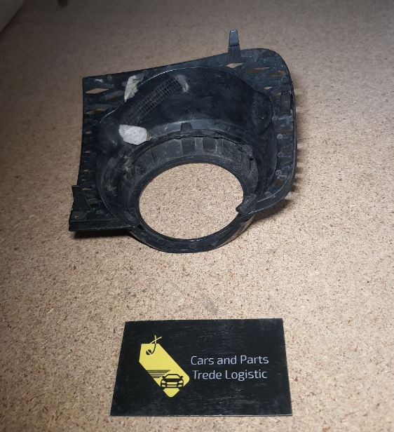 рестайлінг, накладка лівої противотуманки передньої Range Rover L322 (2002 - 2012)